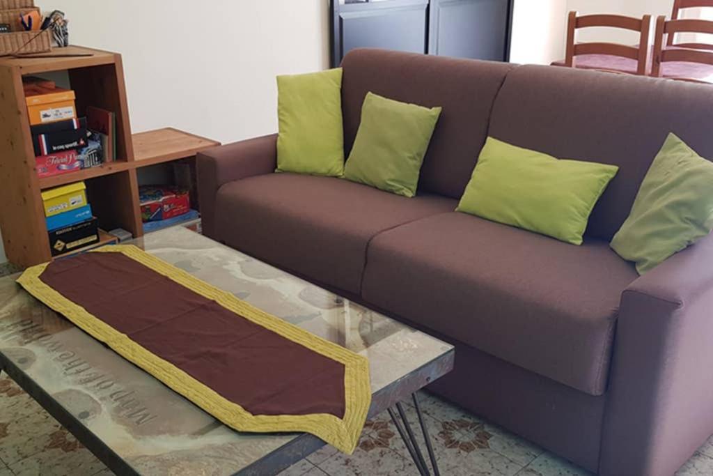 Un charmant logement Appartement Aigues-Mortes Buitenkant foto